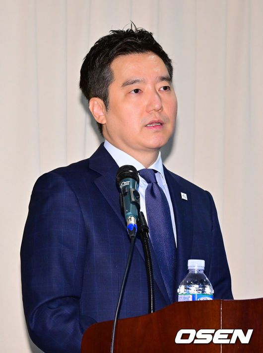 [OSEN=박준형 기자]이진호가 반박 기자회견을 갖고 이야기하고 있다.    /   2025.05.07 / soul1014@osen.co.kr