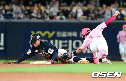 [OSEN=광주, 지형준 기자] 7회초 2사 1루에서 한화 임종찬이 2루 도루에 성공하고 있다. 2025.05.02 /jpnews@osen.co.kr