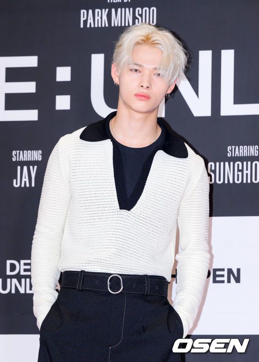 [OSEN=이대선 기자] 11일 오후 서울 메가박스 코엑스에서 그룹 엔하이븐의 미니 6집 ‘DESIRE : UNLEASH’의 콘셉트 시네마(DESIRE Concept Cinema) 프리미어 이벤트가 열렸다.엔하이픈은 내달 5일 미니 6집 ‘DESIRE : UNLEASH’로 7개월만에 컴백한다. ‘DESIRE : UNLEASH’는 사랑하는 너에게 느끼는 욕망을 엔하이픈만의 감정으로 전달하는 스토리를 담은 앨범이다.엔하이픈 니키가 레드카펫을 밟고 있다. 2025.05.11 /sunday@osen.co.kr