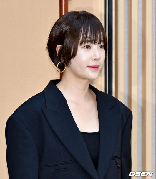 황정음 공식 사진 횡령 황정음