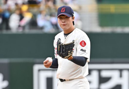 [OSEN=부산, 이석우 기자] 롯데 자이언츠 이민석  / foto0307@osen.co.kr