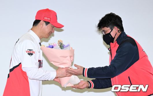 김종국 전 감독과 장정석 전 단장./OSEN DB