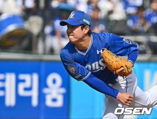 [OSEN=부산, 이석우 기자] 18일 부산 사직야구장에서 2025 신한 SOL 뱅크 KBO 리그 롯데 자이언츠와 삼성 라이온즈의 경기가 열렸다. 홈팀 롯데는 데이비슨, 방문팀 삼성은 이승현이 선발 출전했다.삼성 라이온즈 양창섭이 역투하고 있다. 2025.05.18 / foto0307@osen.co.kr
