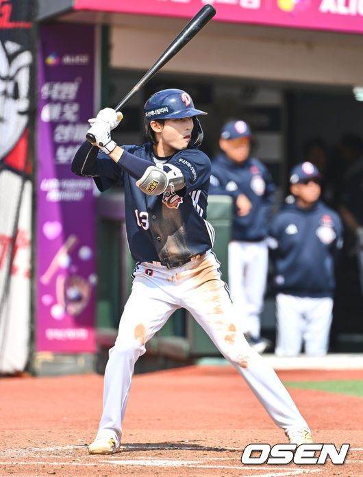 [OSEN=부산, 이석우 기자] 두산 베어스 이유찬 052 2025.04.06 / foto0307@osen.co.kr