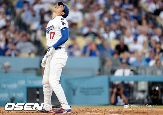 [사진] LA 다저스 오타니 쇼헤이가 사구 후 고통스러워하고 있다. ⓒGettyimages(무단전재 및 재배포 금지)