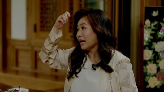 [OSEN=지형준 기자 11일 오후 서울 여의도 글래드 호텔에서 KBS2 새 예능 '이별도 리콜이 되나요'&'오케이 오케이' 제작발표회가 열렸다.오은영 교수가 포토타임을 하고 있다. 2022.07.11 /jpnews@osen.co.kr