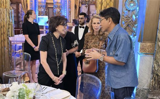 세실 랩 베버 SACEM CEO(왼쪽)과 이수만 A2O엔터테인먼트 키 프로듀서 겸 비저너리 리더