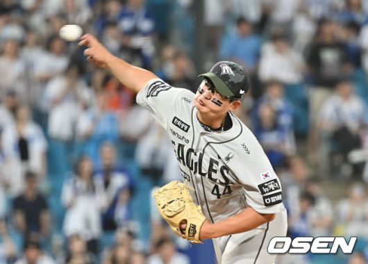 [OSEN=대구, 이석우 기자] 26일 대구삼성라이온즈파크에서 2025 신한 SOL 뱅크 KBO 리그 삼성 라이온즈와 한화 이글스의 경기가 열렸다. 홈팀 삼성은 가라비토가, 방문팀 한화는 문동주가 선발 출전했다. 한화 이글스 김서현이 역투하고 있다. 2025.06.26 / foto0307@osen.co.kr
