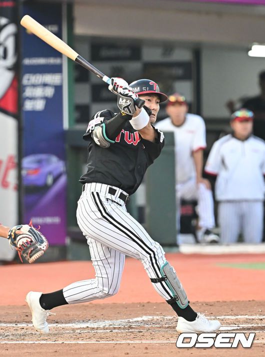 [OSEN=부산, 이석우 기자]  LG 트윈스 신민재 019 2025.07.03 / foto0307@osen.co.kr