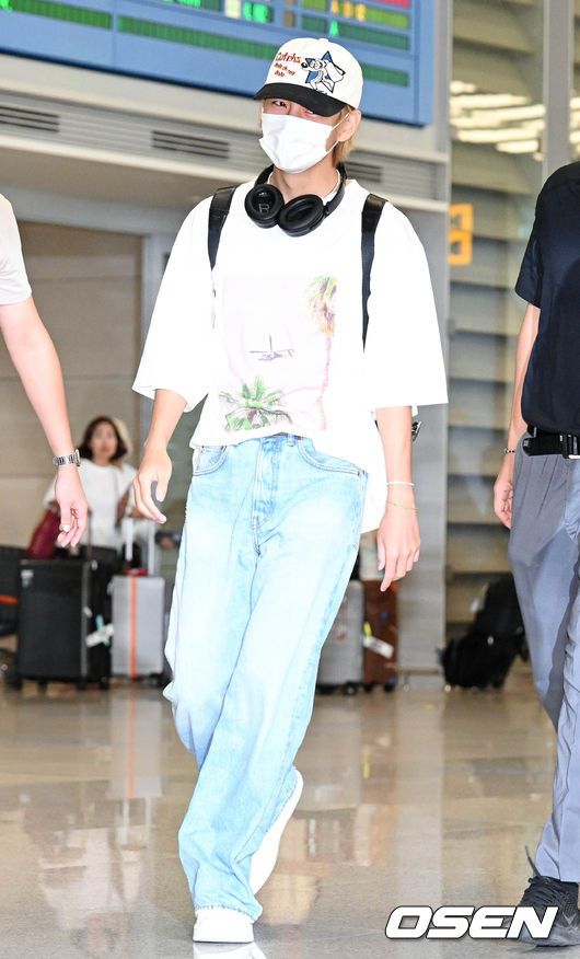 귀여운 패션과 달콤한 손인사 사진=최규한 기자 /dreamer@osen.co.kr