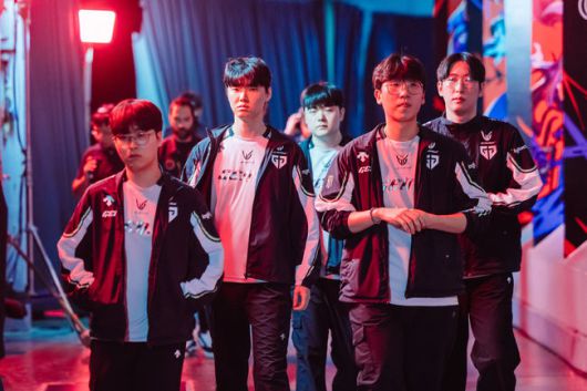 라이엇 게임즈 플리커.