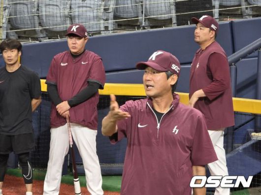 키움 히어로즈 설종진 감독대행. /OSEN DB