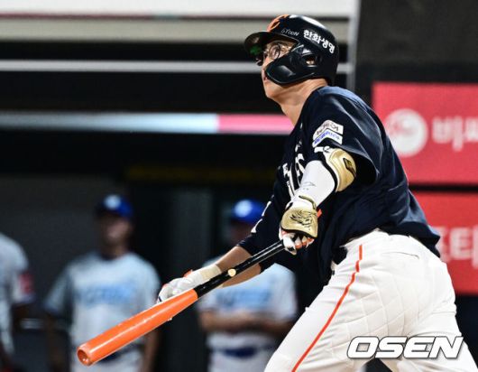 [OSEN=수원, 조은정 기자] 9회초 무사 만루 한화 채은성이 만루 홈런을 날리고 있다. 2025.07.20 /cej@osen.co.kr