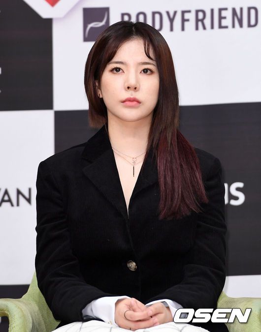 [OSEN=이대선 기자] 5일 오후 서울 목동 SBS에서 SBS Plus '슈퍼모델 2018 서바이벌' 제작발표회가 열렸다.소녀시대 써니가 취재진의 질문을 듣고 있다./sunday@osen.co.kr