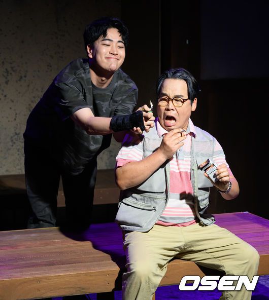 [OSEN=이대선 기자] 13일 오후 서울 종로구 대학로 대학로 아트하우스에서 연극 '서울의 별' 프레스콜 및 기자간담회가 열렸다. 정은표가 프레스콜에 참석하고 있다.