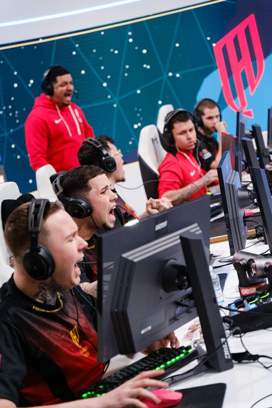 스마일게이트 제공.