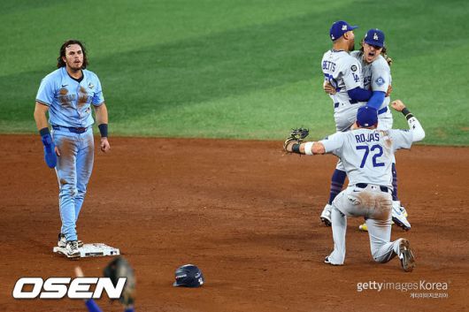 [사진] 승리 지킨 다저스 선수들. ⓒGettyimages(무단전재 및 재배포 금지)