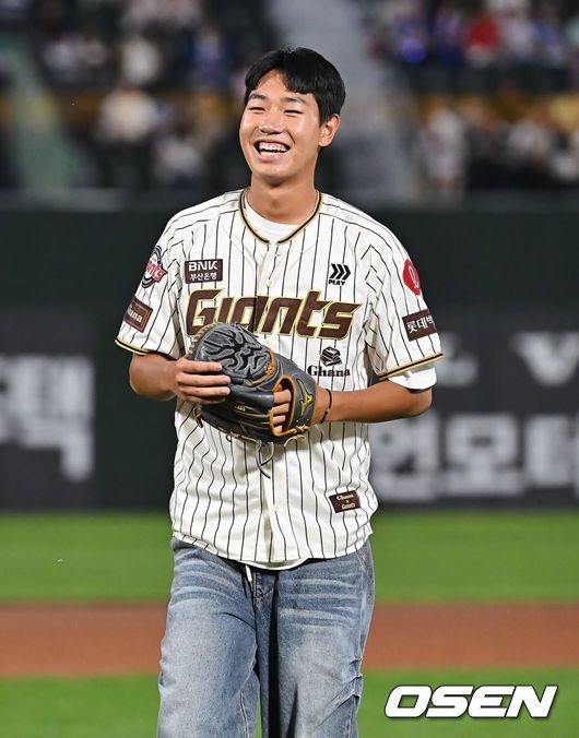 [OSEN=부산, 이석우 기자] 롯데 자이언츠 신동건 079 2025.09.26 / foto0307@osen.co.kr