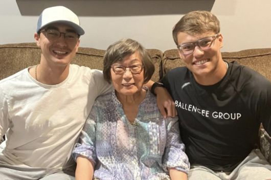 한국인 할머니를 위해 WBC 한국대표팀 합류를 원했던 JJ 웨더홀트(오른쪽)의 꿈이 이뤄지지 않았다. /JJ 웨더홀드 SNS