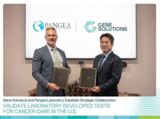 From left to right: John Moore, CEO of Pangea Laboratory, and Keng-Hou Hsu, Chief Financial Officer of Gene Solutions