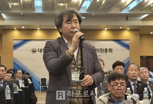 홍순철 대의원.