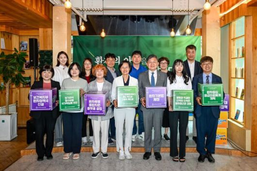 한국환자단체연합회는 2025년 5월 26일 오전 10시부터 100분간 서울 마포구 소재 에서 주제로 제25회 환자샤우팅카페를 개최해, 각 정당의 대선후보에게 환자들의 절박한 목소리를 전달하고 공약 반영을 촉구하는 시간을 가졌다. 사진 제공: 한국환자단체연합회