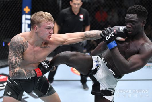 메이슨 존스 vs 데이비드 오나마 ⓒUFC