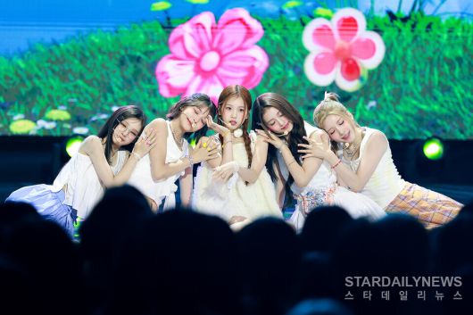 혜린-비비-이유-서희-서진 ⓒ스타데일리뉴스