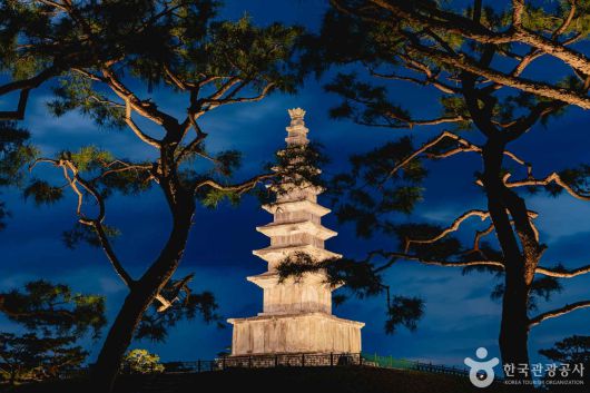 (ⓒ한국관광공사) 중앙탑사적공원