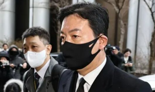 김성훈 대통령경호처 차장이 지난 17일 경찰 국가수사본부 비상계엄 특별수사단에 조사를 받기 위해 출석하고 있다. 공동취재사진