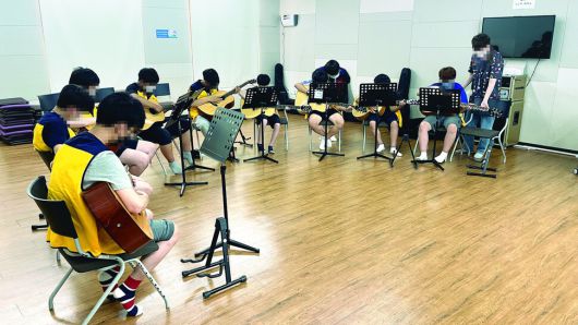 국립청소년인터넷드림마을 캠프에서 동아리 활동을 하는 아이들. 국립청소년인터넷드림마을 제공