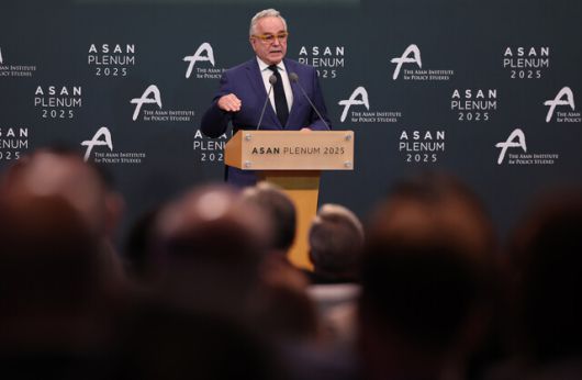 23일 서울 용산구 그랜드 하얏트 서울에서 아산정책연구원 주최로 열린 \'아산플래넘 2025\'에서 커트 캠벨 전 미국 국무부 부장관이 기조연설을 하고 있다. 연합뉴스