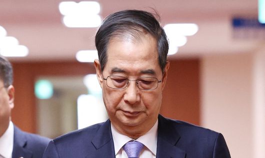 한덕수 대통령 권한대행 국무총리가 29일 정부서울청사에서 열린 국무회의에 참석하고 있다. 대통령실사진기자단