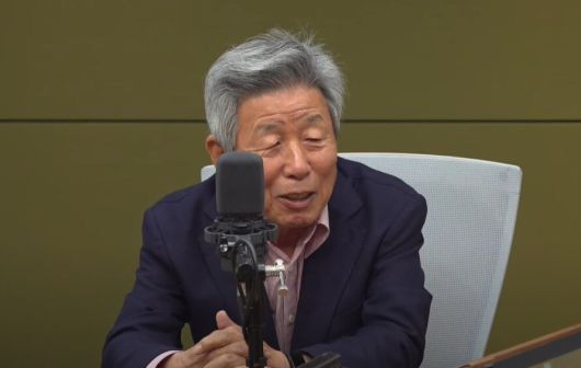 유인태 전 국회 사무총장이 30일 시비에스(CBS) 라디오 ‘김현정의 뉴스쇼’에 출연해 말하고 있다. 김현정의 뉴스쇼 유투브 갈무리