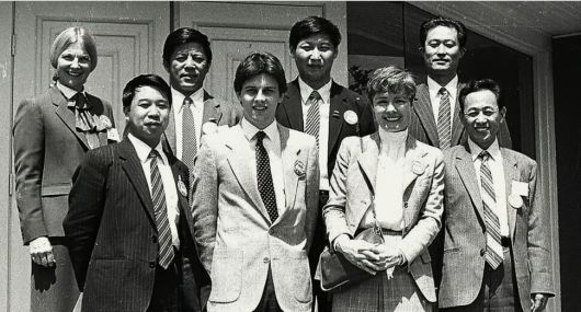 1985년 허베이성 정딩현 서기였던 31살의 시진핑은 미국 농업을 배우는 사절단의 일원으로 아이오와를 방문했다. 당시 주지사였던 테리 에드워드 브랜스태드를 만났다. 둘의 인연은 30년 넘게 이어졌다. 머스커틴 저널 누리집 갈무리