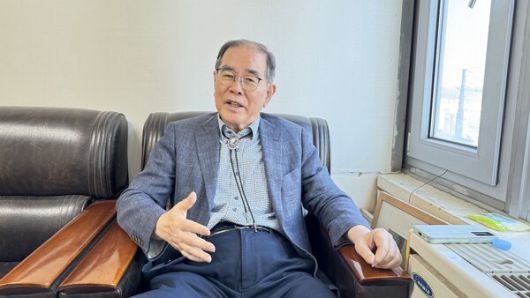 ‘서유기 전도사’ 성 이사장은 서유기 독법에도 변화가 필요하다고 했다. “서유기 저자 오승은은 소설 마무리에 손오공은 부처, 사오정은 부처와 동급인 아라한을 만들면서 탐욕을 상징하는 저팔계는 제사 음식 치우는 사자로 만듭니다. 부처보다 급이 낮은 거죠. 욕망을 천시한 오승은 시대의 한계입니다. 저는 서유기 책을 쓰면서 저팔계도 부처로 만들어야 한다고 했어요. 욕망도 훌륭한 인격을 이루는 큰 에너지원이 될 수 있어요.” 강성만 선임기자