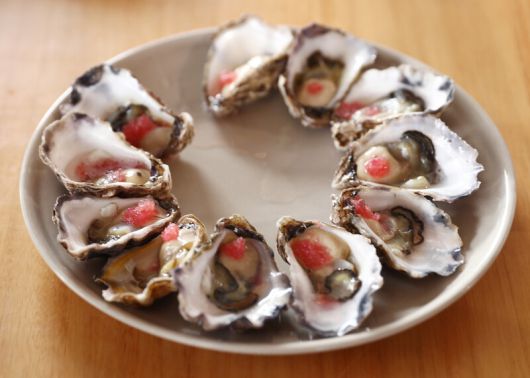 캣 코섭이 차려낸 굴 음식. 박미향 기자