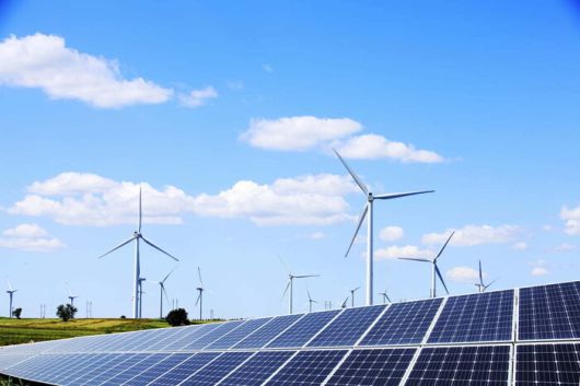 이재명 정부가 ‘재생에너지 중심사회’를 국정 과제로 내세운 상황에서 국내 풍력 및 태양광 발전 설비 확대 정책이 추진될 것이란 관측이 나온다. 게티이미지뱅크