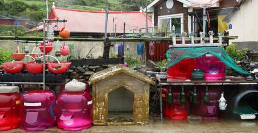 쑥섬 주민들이 만든 길고양이 집들. 박미향 기자