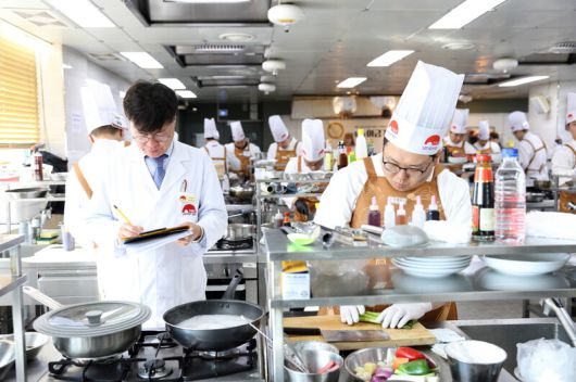 ‘제18회 이금기 요리대회’ 심사 장면. 이금기 제공