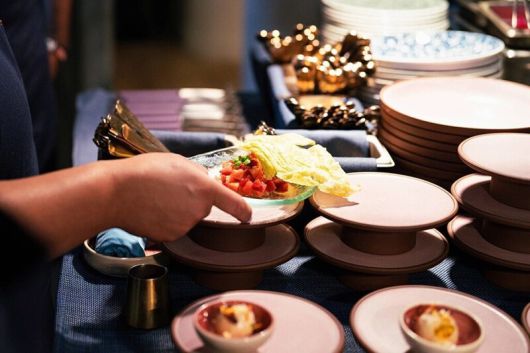 와일드타입의 배양육 연어를 재료로 쓴 오리건주 포틀랜드의 한 유명 음식점의 요리. 와일드타입 제공