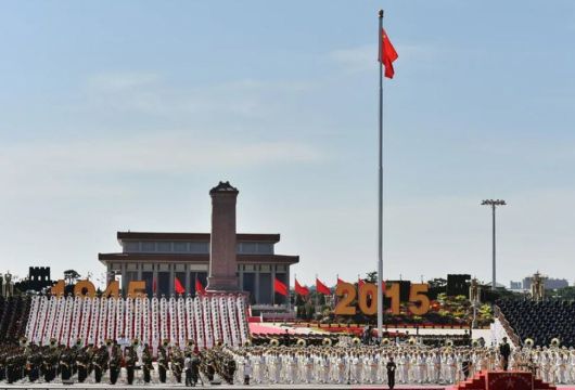 2015년 9월 중국 베이징 천안문(톈안먼) 광장에서 열린 ‘중국 인민의 항일전쟁 승리 및 세계 반파시스트 전쟁 승리 70주년’ 기념식. 베이징/신화 연합뉴스