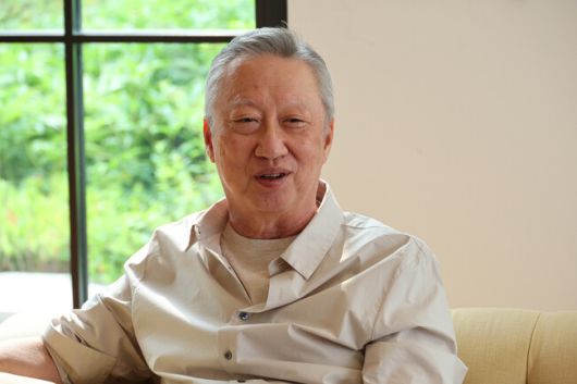 박용만 ‘같이 걷는 길’ 이사장이 지난 7일 서울 용산구 한남동 재단 사무실에서 한겨레와 인터뷰하고 있다. 정용일 선임기자 yongil@hani.co.kr