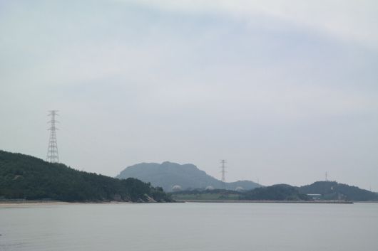 6월22일 전북 고창군 구시포항에서 바라본 한빛원전 모습. 천경석 기자