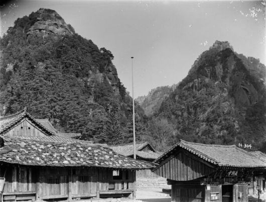 금강산 표훈사. 어니스트 헨리 윌슨/국립수목원 제공