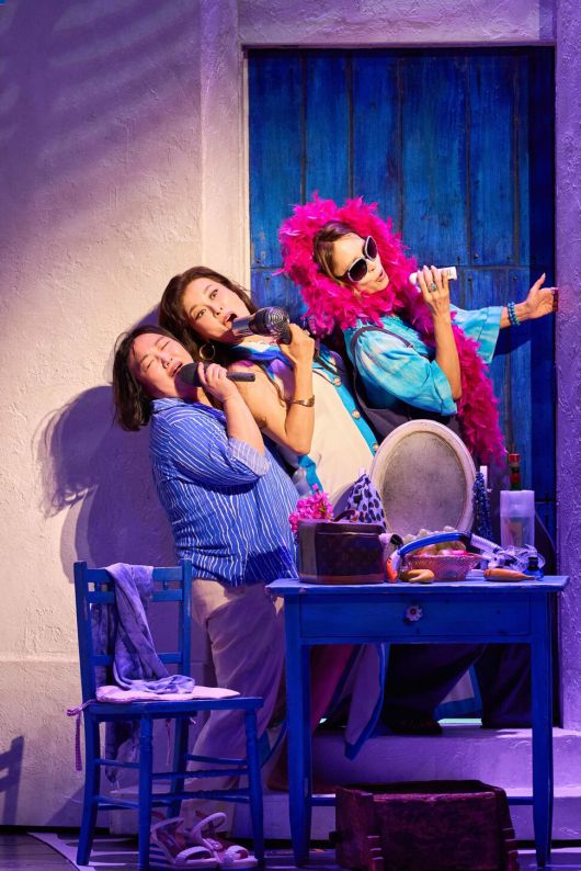 뮤지컬 ‘맘마미아!’ 공연 장면. 신시컴퍼니 제공