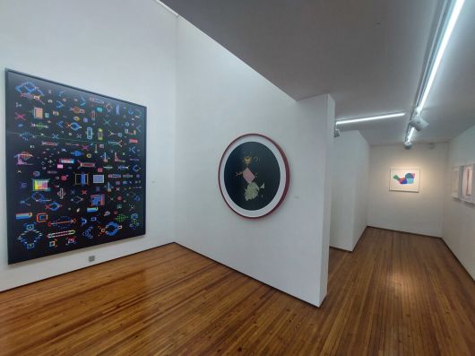 대구 도심 대봉동 갤러리 토마에서 열리고 있는 원로 사진작가 황규태씨의 픽셀 이미지 근작 개인전 현장. 노형석 기자