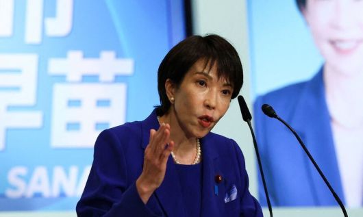 다카이치 사나에 전 경제안전보장담당상이 4일 일본 자민당 당대표 선거 결선 진출 뒤 연설하고 있다. AFP 연합뉴스