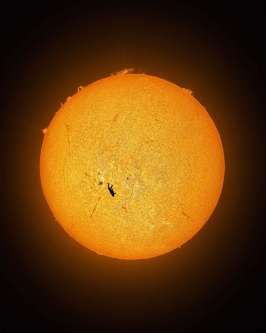 네이처가 뽑은 올해의 과학사진 ‘이카루스의 추락’. Andrew McCarthy/cosmicbackground.io