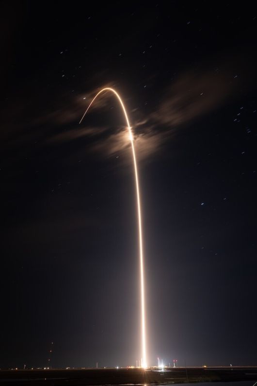 18일(현지시각) 디스크샛 실험위성 4기를 싣고 버지니아주 월롭스 아일랜드에 있는 발사장에서 이륙한 로켓랩 일렉트론 로켓의 궤적. 로켓랩 제공